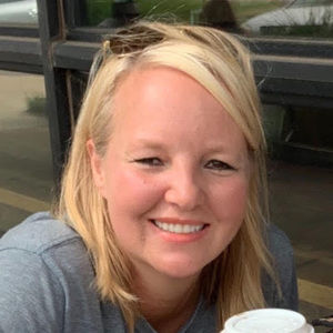 Meet your Posher, Holly
